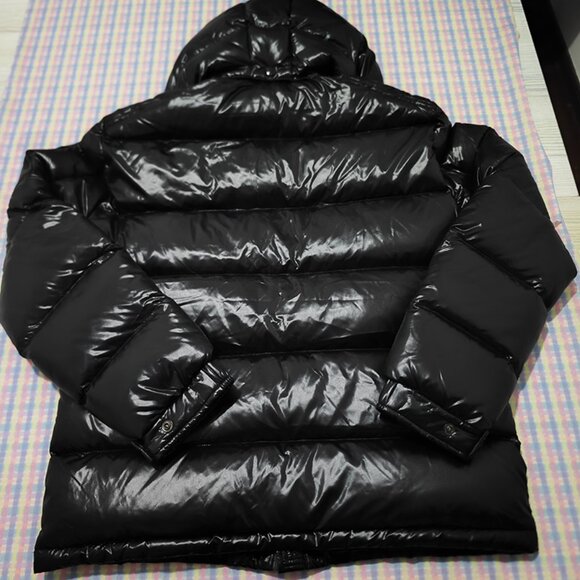 Black Moncler Unisex Down Jacket - Picture 6 of 10
